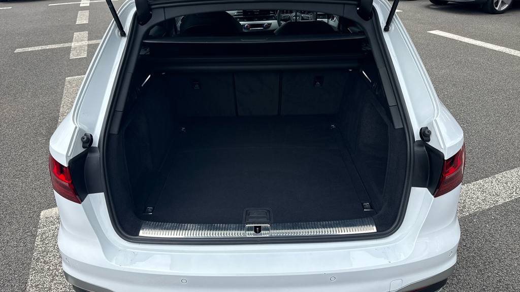 Audi A4 Avant 35 Tfsi Black Edition S Tronic Black #15