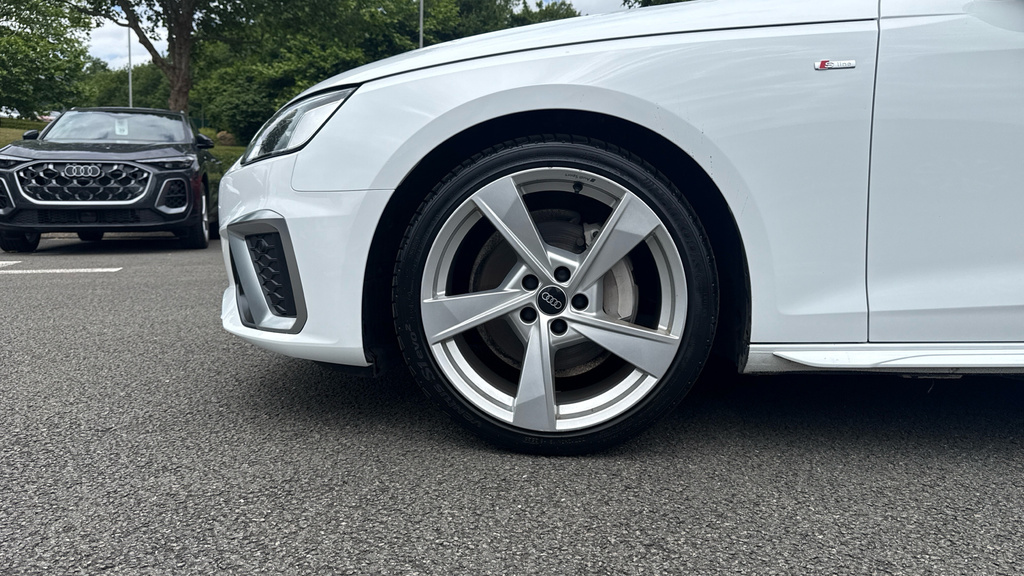 Audi A4 Avant 35 Tfsi Black Edition S Tronic Black #18