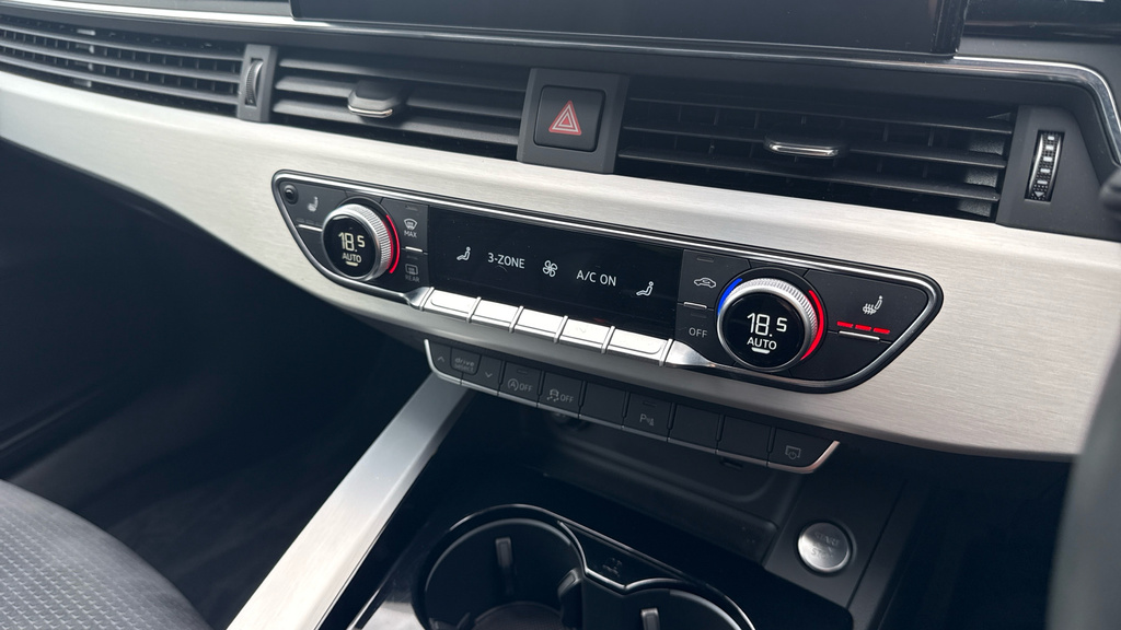 Audi A4 Avant 35 Tfsi Black Edition S Tronic Black #43