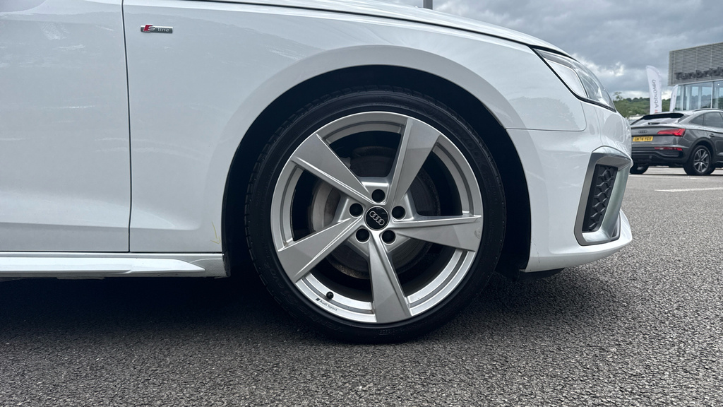Audi A4 Avant 35 Tfsi Black Edition S Tronic Black #17