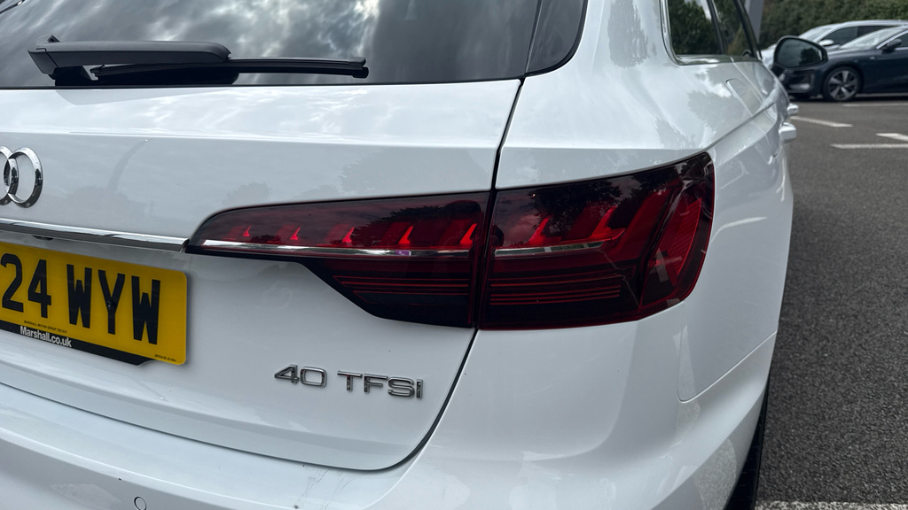 Audi A4 Avant 35 Tfsi Black Edition S Tronic Black #37