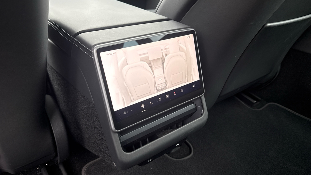 Tesla Model 3 Saloon White #35