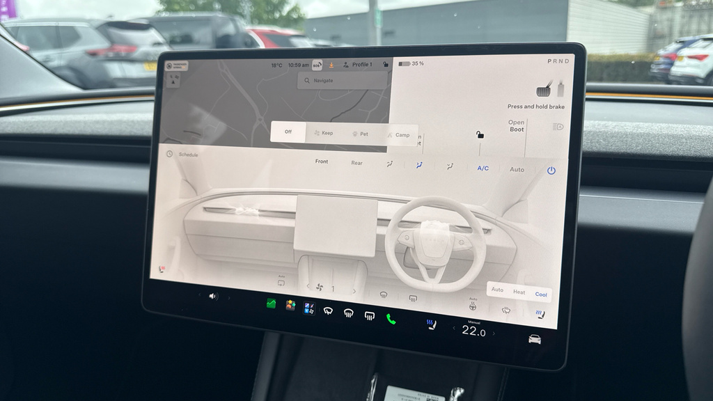 Tesla Model 3 Saloon White #36