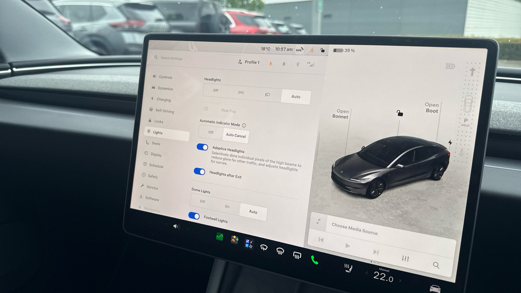 Tesla Model 3 Saloon White #27