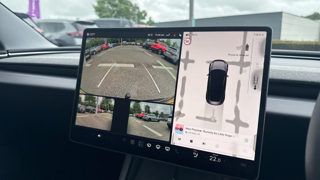 Tesla Model 3 Saloon White #28