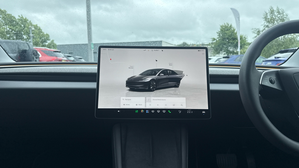Tesla Model 3 Saloon White #12