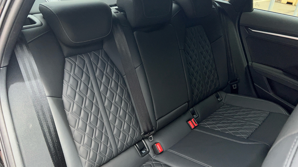 Audi A3 1.5 Tfsi 150 Black Ed S Tronic Tech Pack Green #14