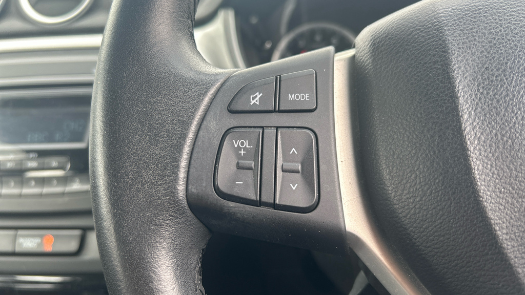 Suzuki Vitara Sz4 1.6 Black #24