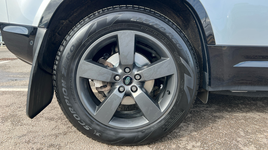 Land Rover Defender 2L X-dynamic Hse Black #18