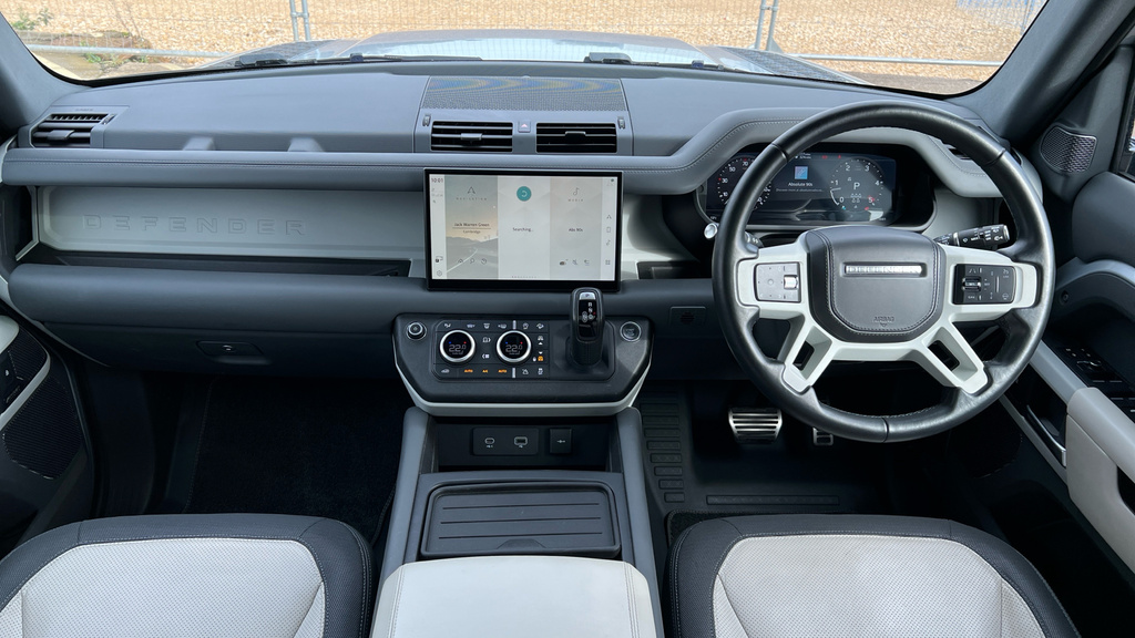 Land Rover Defender 2L X-dynamic Hse Black #11