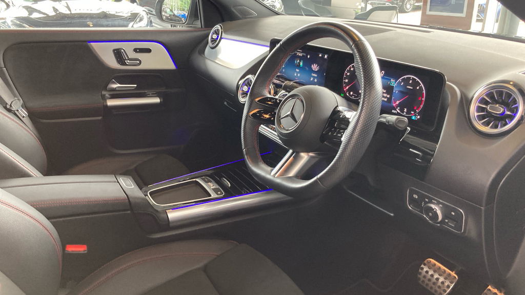 Mercedes-Benz GLA Class Suv  #9