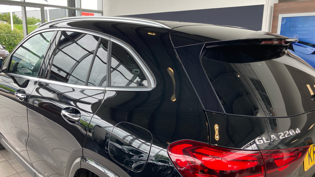 Mercedes-Benz GLA Class Suv  #29