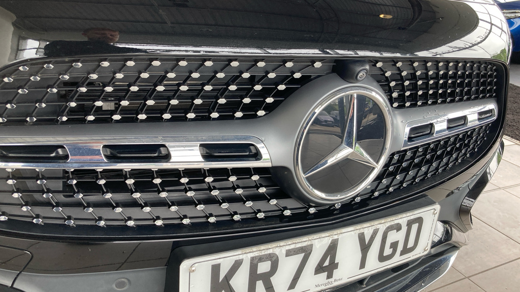Mercedes-Benz GLA Class Suv  #32