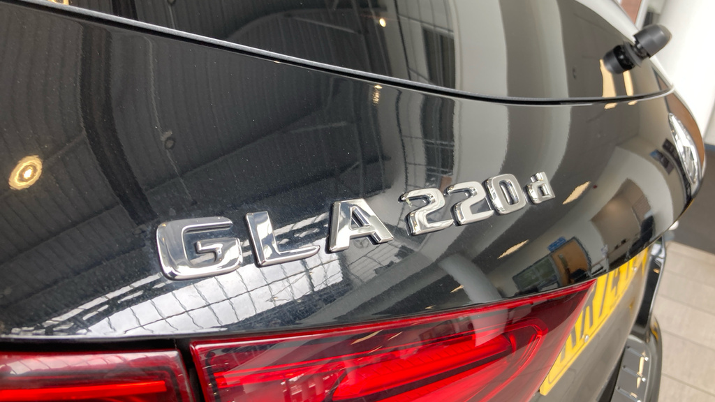 Mercedes-Benz GLA Class Suv  #26