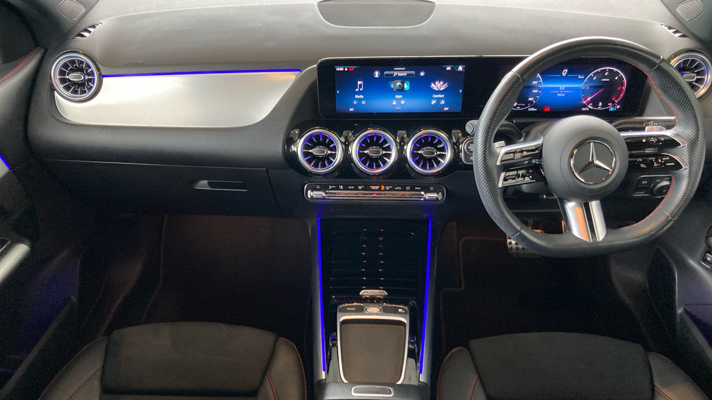 Mercedes-Benz GLA Class Suv  #11