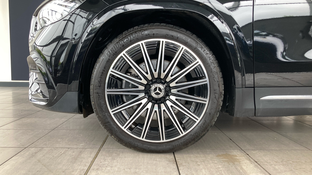 Mercedes-Benz GLA Class Suv  #17