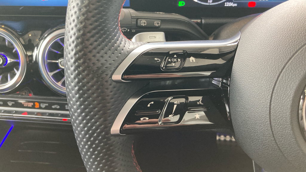 Mercedes-Benz GLA Class Suv  #38