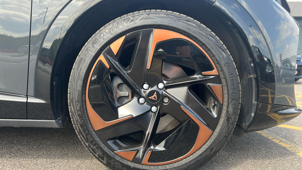 Cupra Tavascan V1 Beige #17