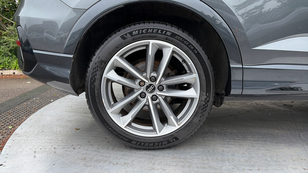 Audi Q3 Technik 35 Tdi 150 Ps S Tronic Black #32
