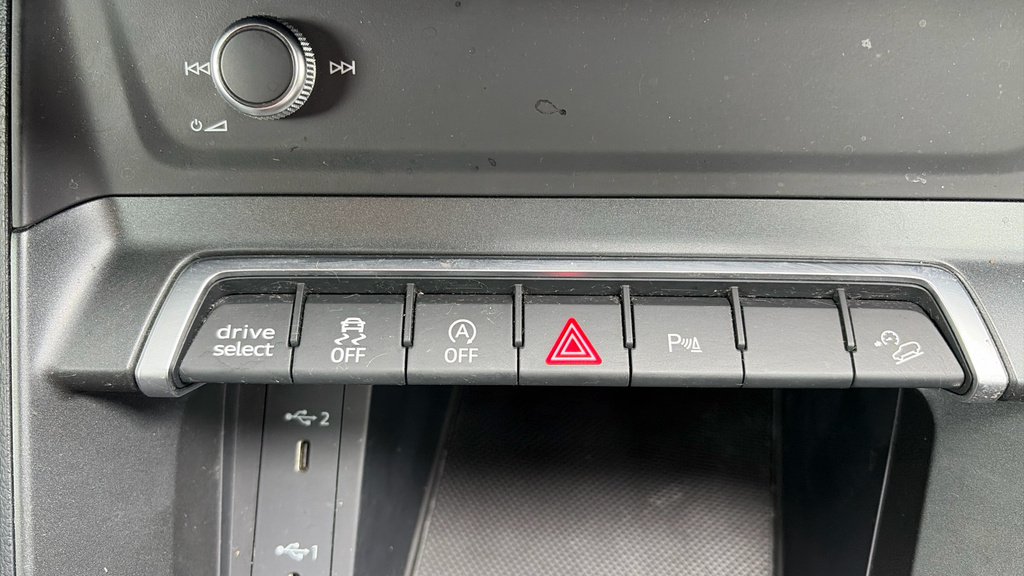 Audi Q3 Technik 35 Tdi 150 Ps S Tronic Black #59