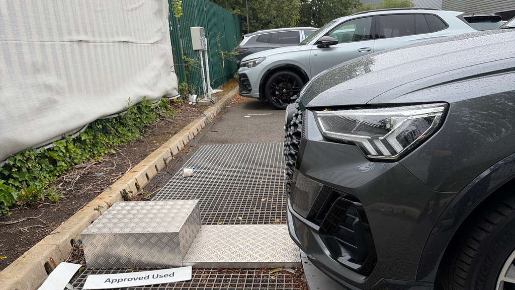 Audi Q3 Technik 35 Tdi 150 Ps S Tronic Black #52