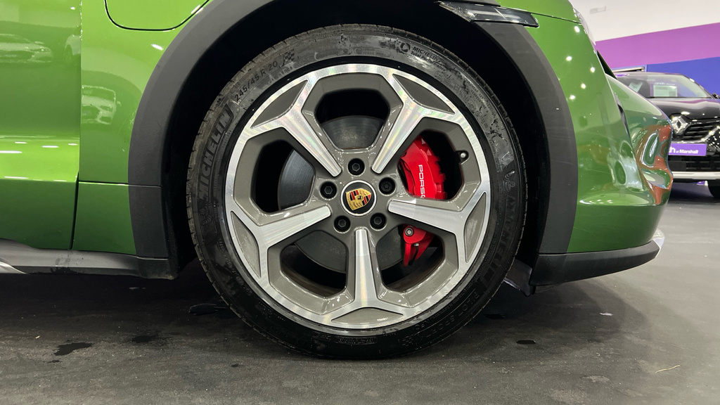 Porsche Taycan Base  #28