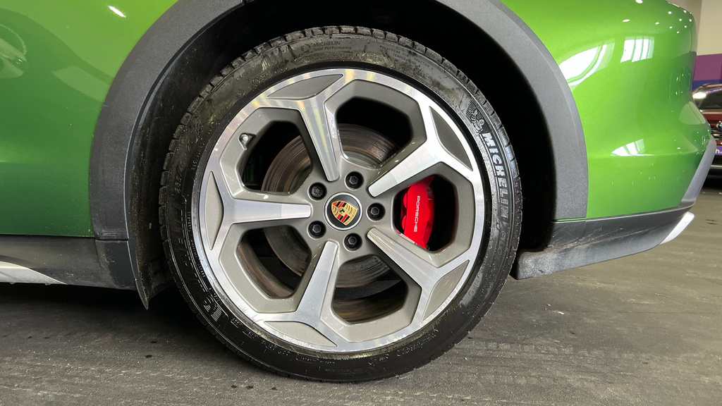 Porsche Taycan Base  #26