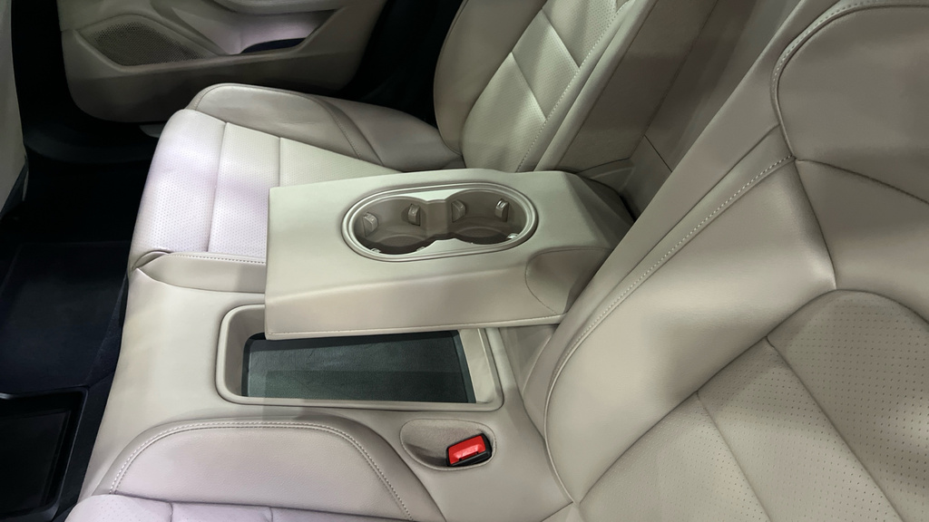 Porsche Taycan Base  #31