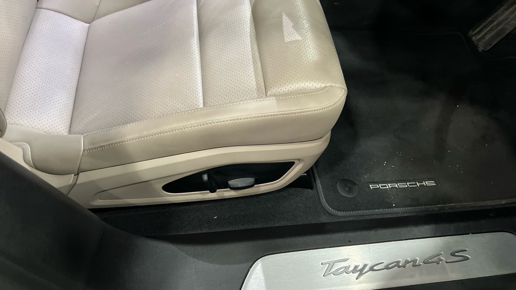Porsche Taycan Base  #33