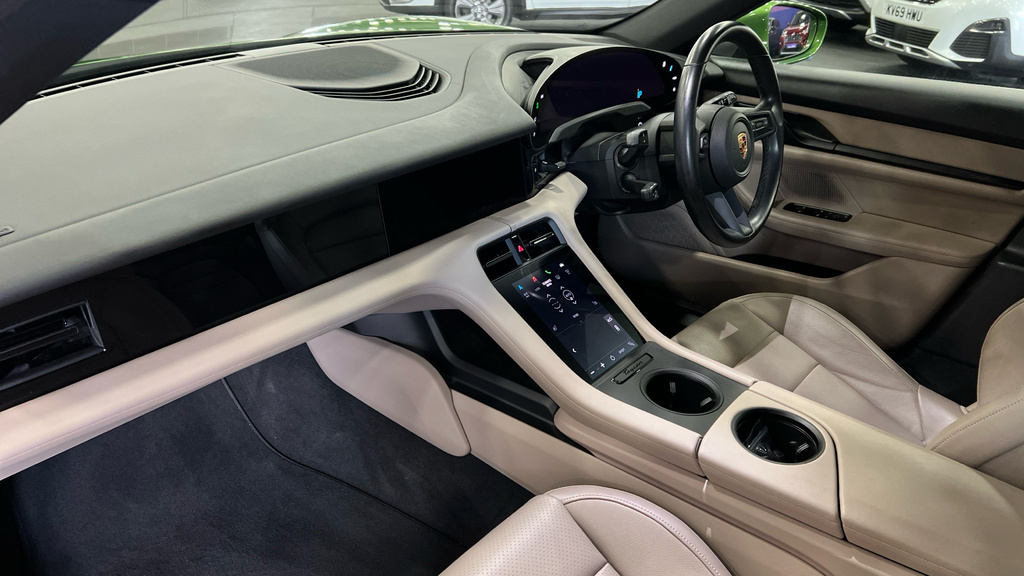 Porsche Taycan Base  #11