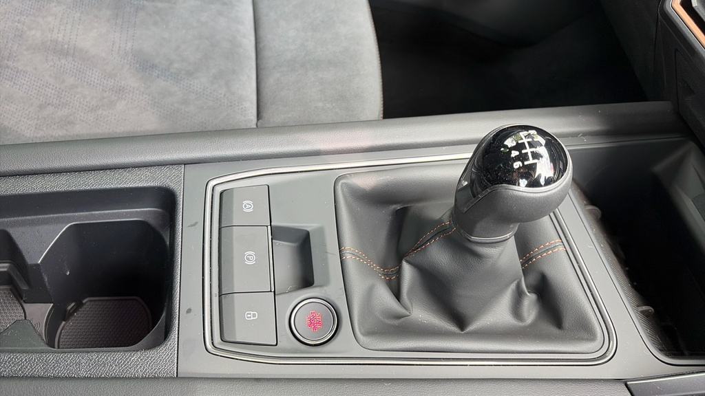 Cupra Leon Hatch Vz3 1.5 E-hybrid 272 6-Speed Grey #45