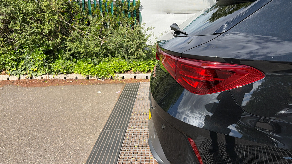 Cupra Leon Hatch Vz3 1.5 E-hybrid 272 6-Speed Grey #53