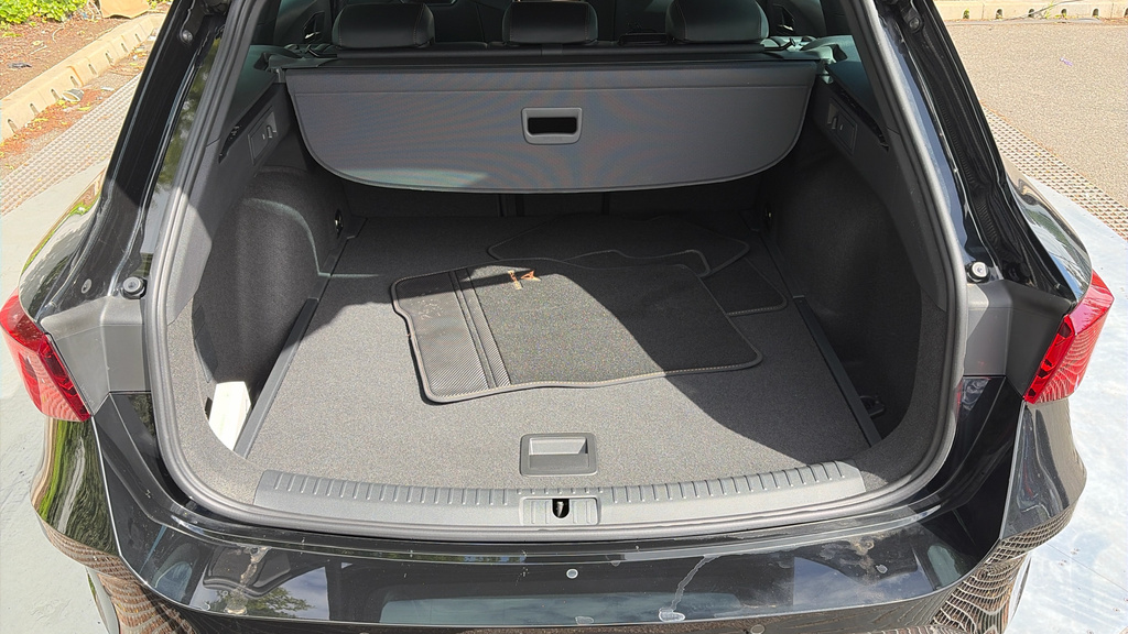 Cupra Leon Hatch Vz3 1.5 E-hybrid 272 6-Speed Grey #33