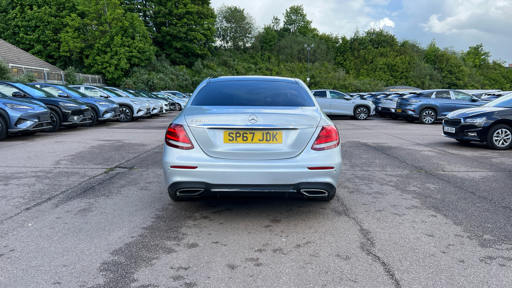 Mercedes-Benz E Class Amg Line Black #4