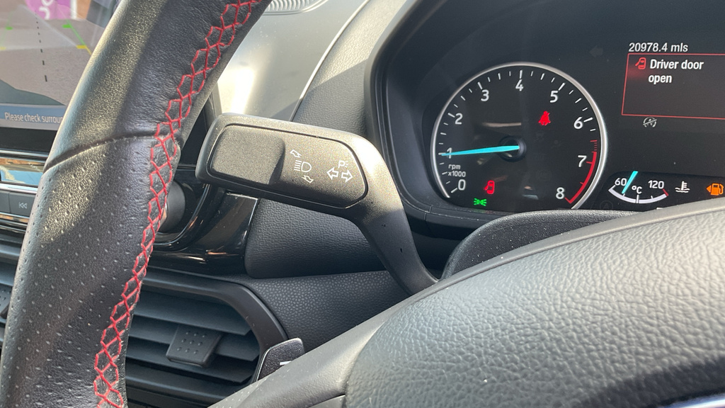 Ford Ecosport Titanium Red #25
