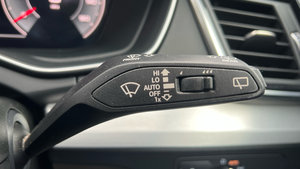 Audi Q5 Edition 1 Blue #26