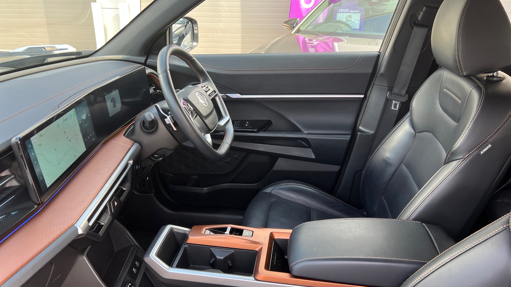 SsangYong Torres K40 Auto Black #41