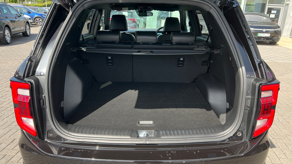 SsangYong Torres K40 Auto Black #24
