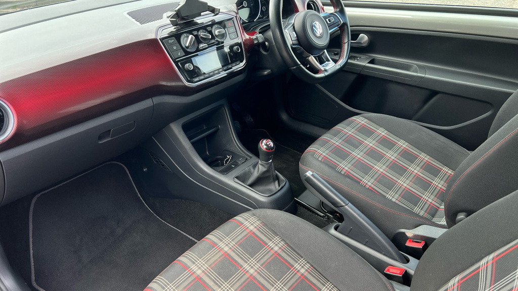 Volkswagen Up R-line White #10