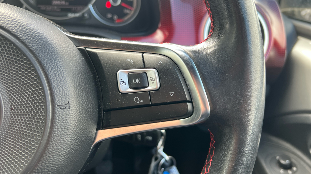 Volkswagen Up R-line White #26