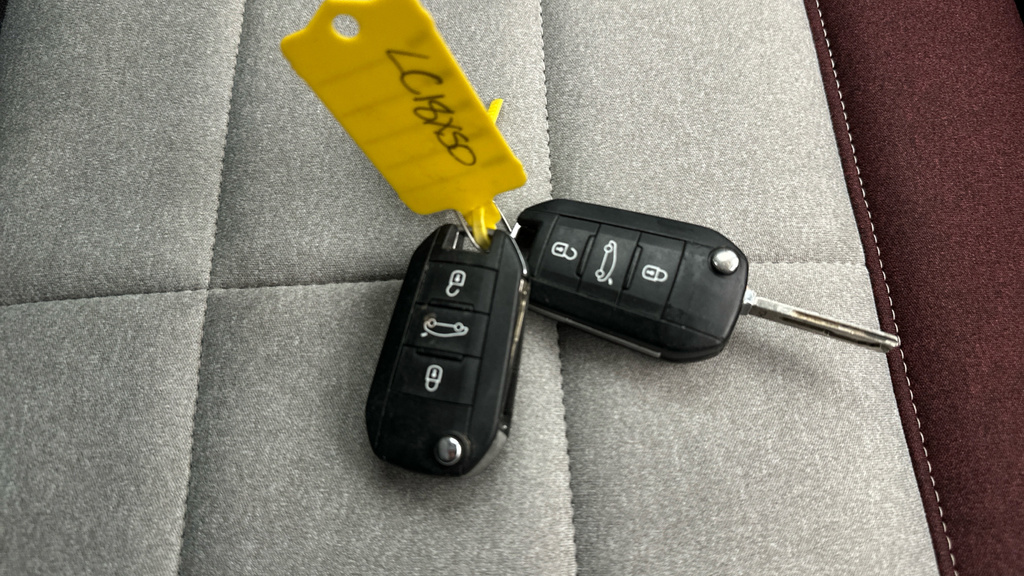 Citroen C4 Cactus Hatchback 1.2 Puretech Feel Edition 201818 Black #27