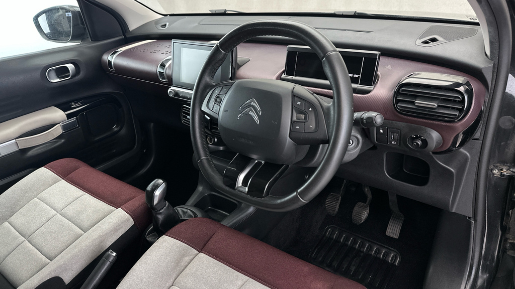 Citroen C4 Cactus Hatchback 1.2 Puretech Feel Edition 201818 Black #10