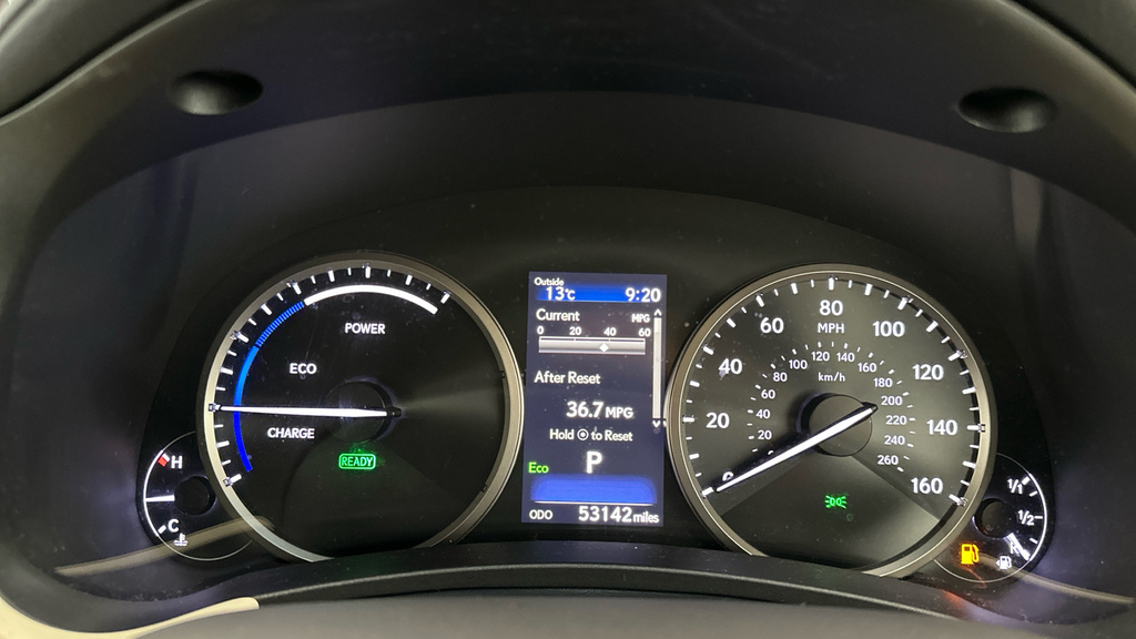 Lexus NX 300H Se White #17