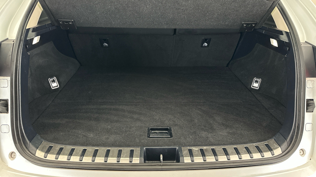 Lexus NX 300H Se White #19