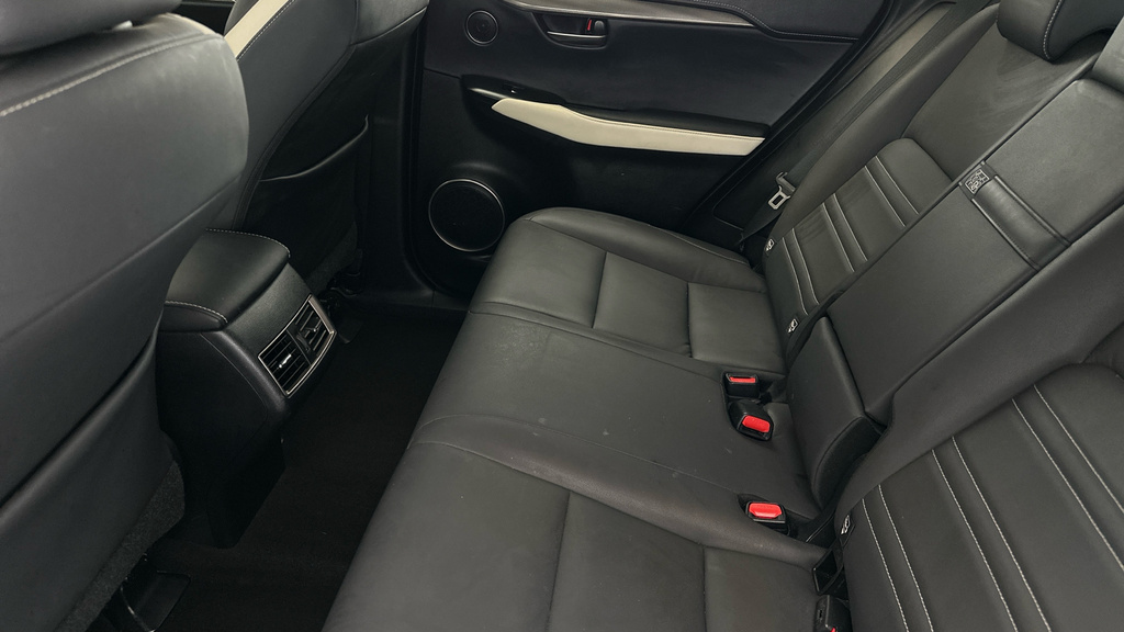 Lexus NX 300H Se White #18