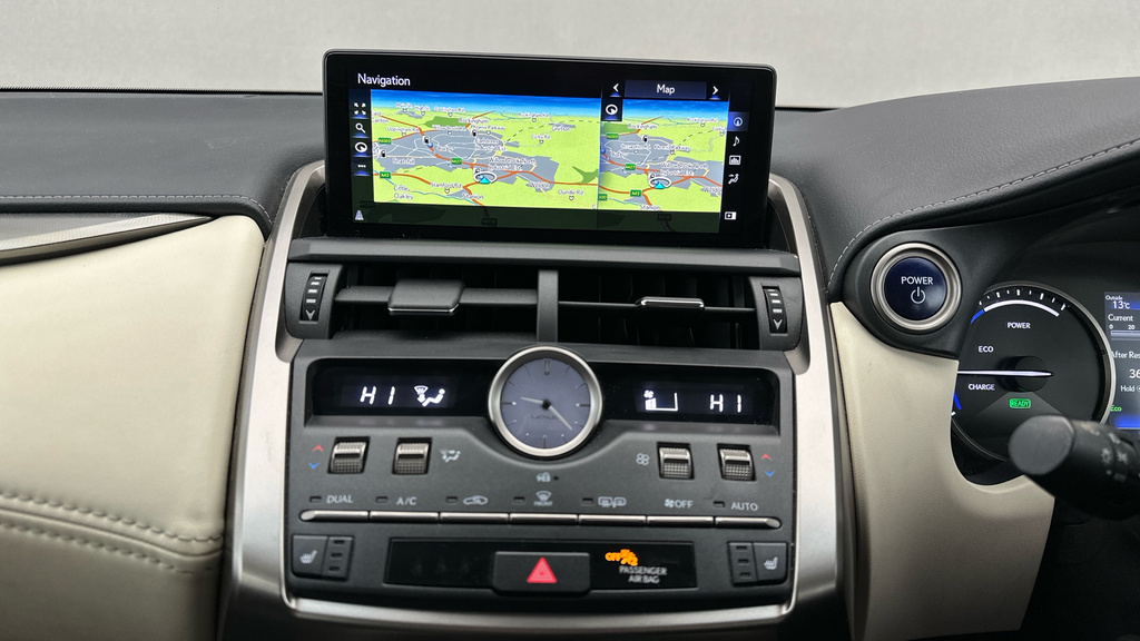 Lexus NX 300H Se White #16
