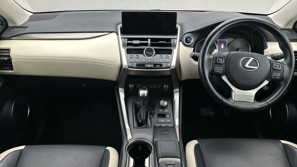 Lexus NX 300H Se White #12