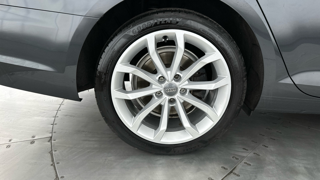 Audi A4 Avant 2.0 Tdi 40 Black Grey #26