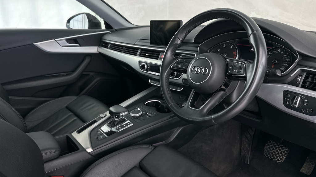 Audi A4 Avant 2.0 Tdi 40 Black Grey #11