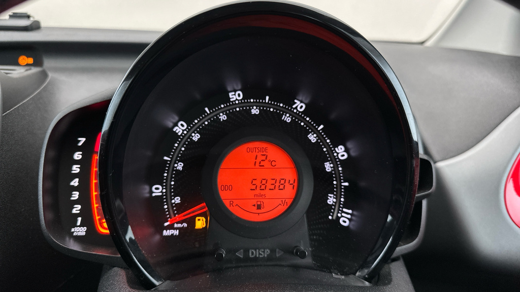 Toyota Aygo X X-play Red #16